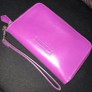 VERA BRADLEY PURPLE WRISTLET